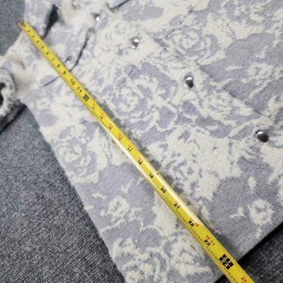 Cynthia Rowley XS Shacket Gray Shirt Floral Soft Fuzzy Cozy Luxe Layering Jacket - Picture 9 of 9